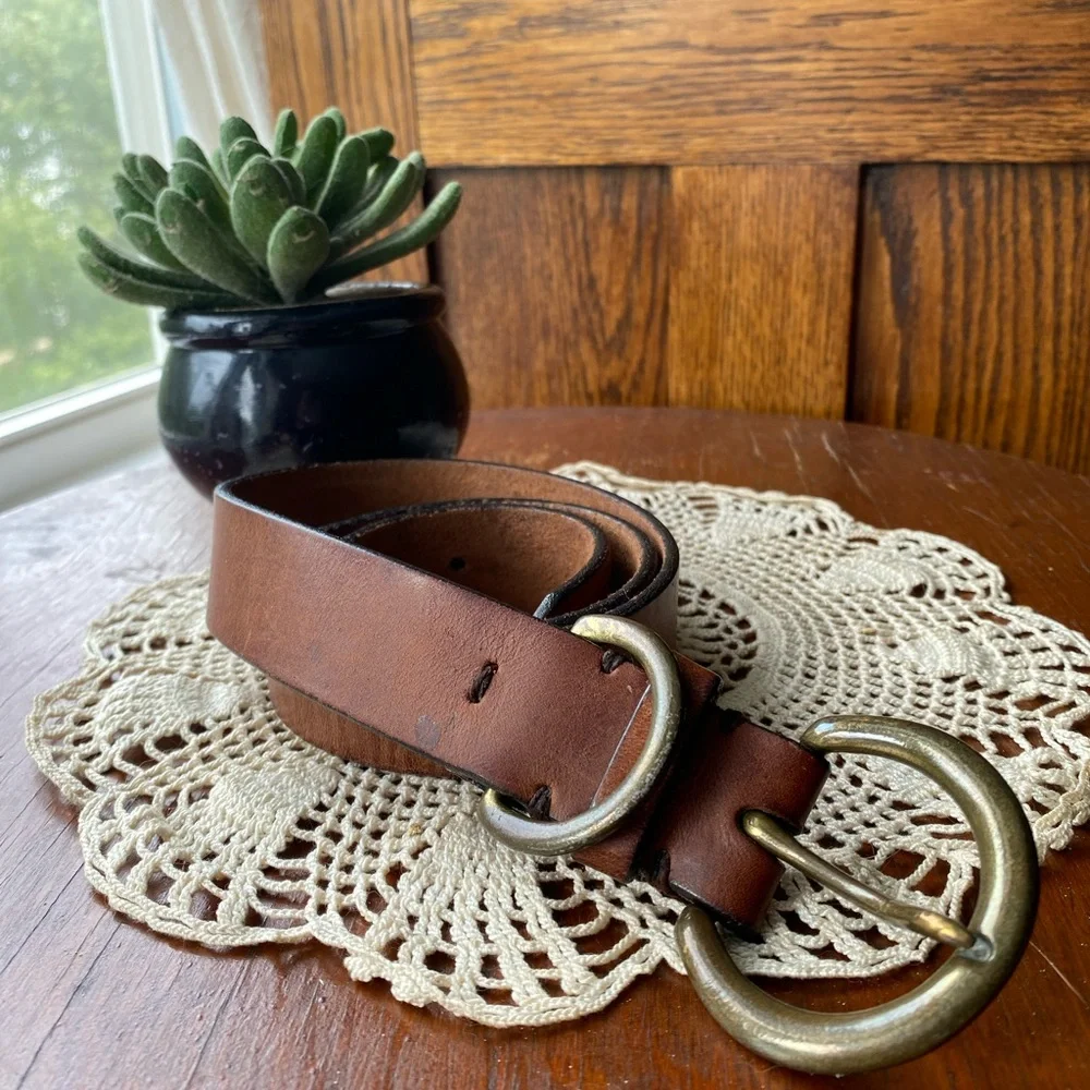 100% Leather Belt Brown with Pewter Buckle 35” inches EUC.